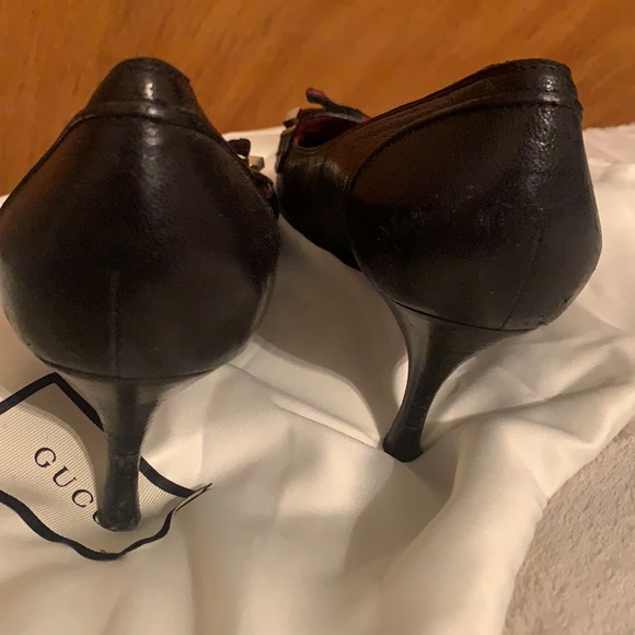 Vintage Gucci Black pumps with signature Red and Black Gucci Bow, size 8.5 - Picture 3 of 8